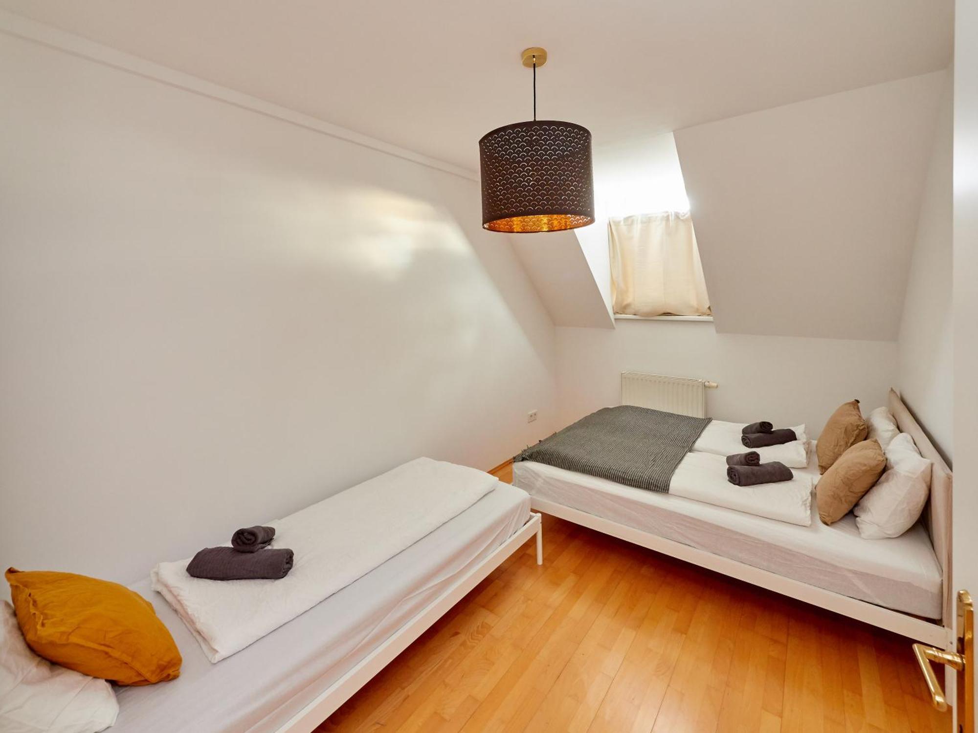Central Apartment Kreuzgasse Вена Экстерьер фото